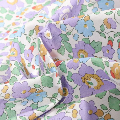 Tissu Liberty of London Betsy Lila sur fond Blanc