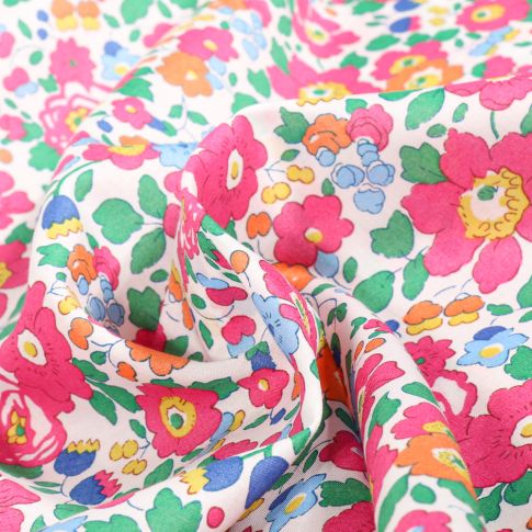 Tissu Liberty of London Betsy Fuschia sur fond Blanc