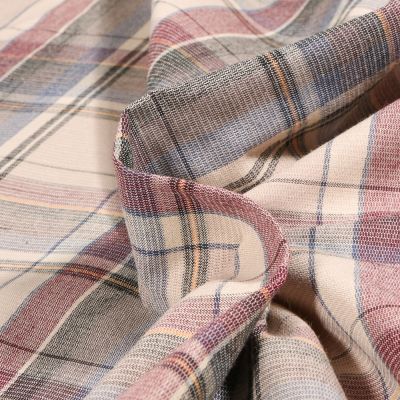 Tissu Coton Chemise Carreaux bordeaux sur fond Beige - Par 10 cm