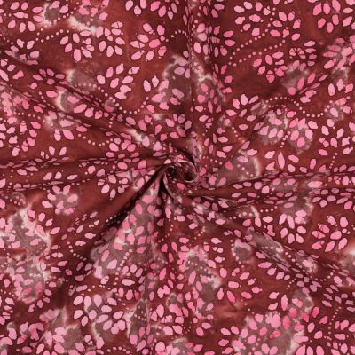 Tissu Batik de Coton petites fleurs Rose framboise sur fond Bordeaux - Par 10 cm