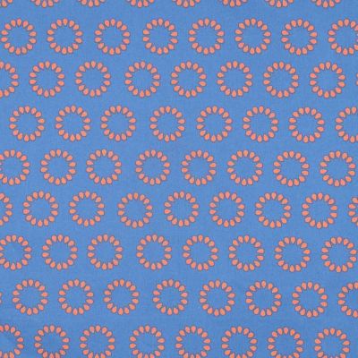 Tissu Polycoton  Rosace Pop orange sur fond Bleu lavande - Par 10 cm