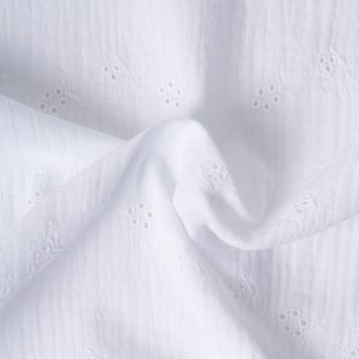 Tissu Double gaze de Coton Brodé Loline sur fond Blanc - Par 10 cm