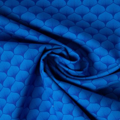 Tissu Popeline de Coton Eleonore eventails sur fond Bleu roi - Par 10 cm