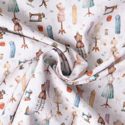 Tissu Coton imprimé Couture Moments sur fond Blanc - Par 10 cm