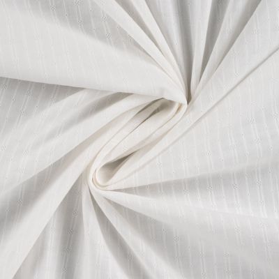 Tissu Voile de Coton brodé uni Violette broderie fine sur fond Blanc - Par 10 cm