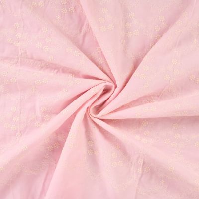 Tissu Voile de coton brodé Fleurs délicates sur fond Rose pastel - Par 10 cm