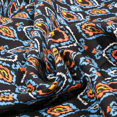 Tissu Voile de Viscose et Coton Judith sur fond Noir - Par 10 cm