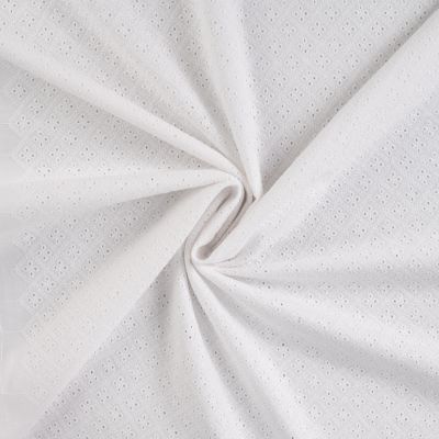 Tissu Coton brodé ajouré Lois uni Blanc - Par 10 cm