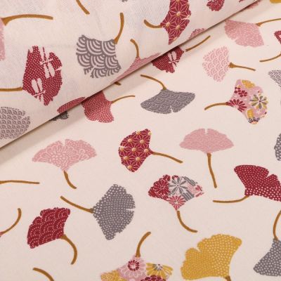 Tissu Coton imprimé Arty Ginkgo bordeaux et rose sur fond Blanc cassé - Par 10 cm