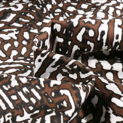 Tissu Bengaline Samantha blanc sur fond Marron - Par 10 cm