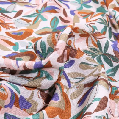 Tissu Viscose Arty Gaia sur fond Blanc - Par 10 cm