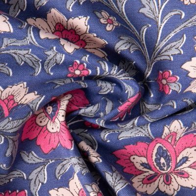 Tissu Toile de Coton Demi Natté Fleuris Shiri sur fond Bleu - Par 10 cm