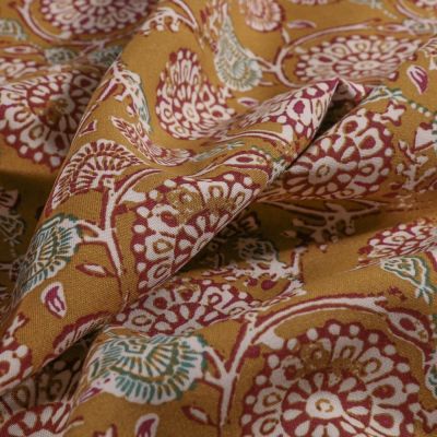 Tissu Viscose Arty Rosaces fleuries sur fond Moutarde - Par 10 cm