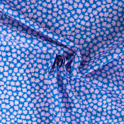 Tissu Coton imprimé Petites fleurs Poema sur fond Bleu roi - Par 10 cm