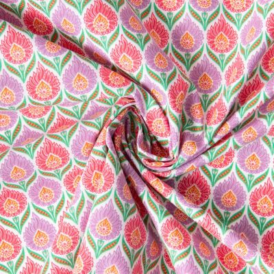 Tissu  Coton imprimé Arty Luka violet rose sur fond Vert menthe - Par 10 cm