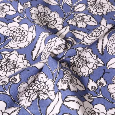 Tissu Toile de Coton Canvas Poppy Fleurs dessinées sur fond Bleu - Par 10 cm