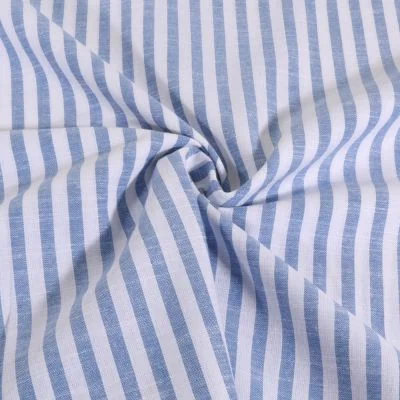 Tissu Coton Fil teint rayé fin bleu sur fond Blanc - Par 10 cm
