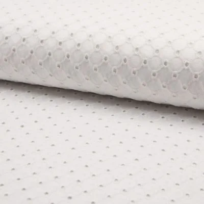 Tissu Broderie anglaise satiné n°150 sur fond Blanc - Par 10 cm