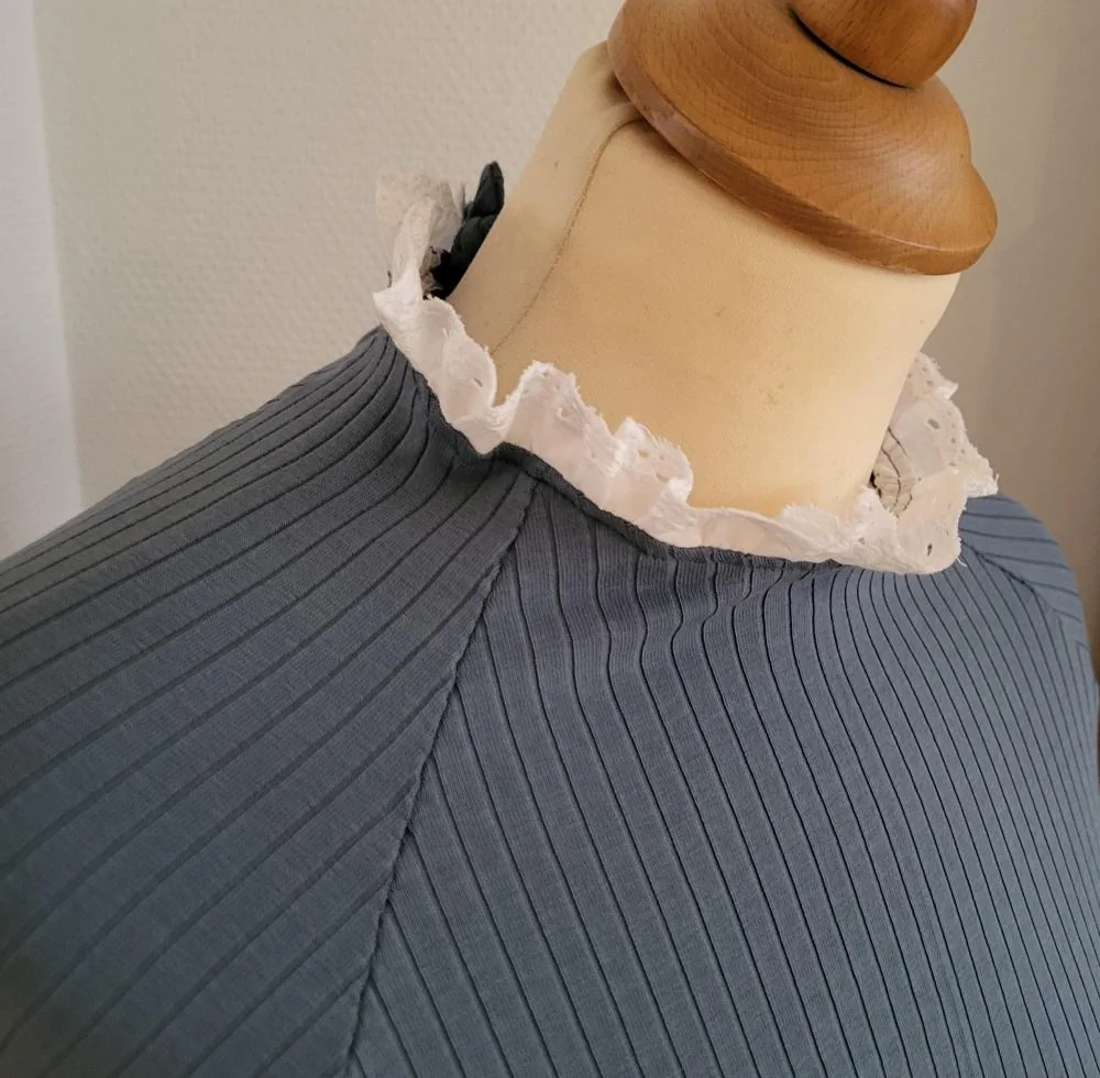 Sous-pull Romantica